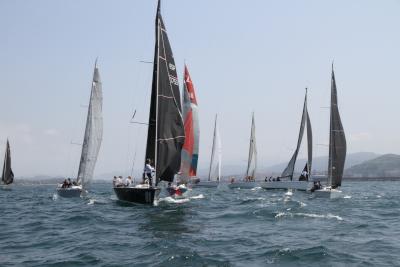La Ballena de Oro salió de Getxo con destino a Hondarribia
