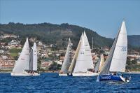 Ozosana, Balea Dous, Albarellos, Cinco Islas Albariño, Secolite y Mou defenderán el liderato en el ecuador de la 8ª Regata Interclubes