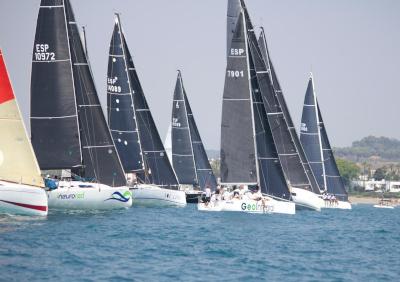 Segunda jornada de la XXVI Copa Sotogrande: La competición arranca tras un inicio sin viento