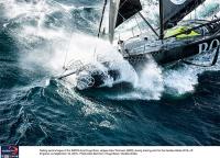 Alex Thomson bate el récord de la mayor distancia recorrida en 24 horas por un monocasco