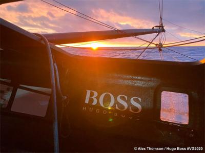 Alex Thomson reporta daños en el timón de estribor del Hugo Boss Alex Thomson reporta daños en el timón de estribor del Hugo Boss