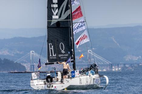 Tom Dolan conquista Vigo y gana la primera etapa de La Solitaire du Figaro Paprec