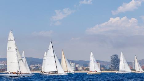 Barcos centenarios, emoción hasta el final y una Barcelona inédita: así fue la XIX Puig Vela Clàssica