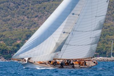 Hallowe’en, Argyll, Rowdy, Clarionet y Barlovento-Senda Azul se coronan en la Regata Illes Balears Clàssics