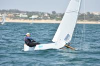 Copa de España de Patín a Vela  El andaluz Juan Luis Páez levanta la copa de España en aguas del Mar Menor   