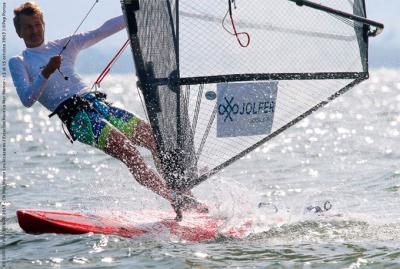 El balear Alejandro Buchau se coloca líder tras la primea jornada Division II en el Surfari Mar Menor El balear Alejandro Buchau se coloca líder tras la primea jornada Division II en el Surfari Mar Menor
