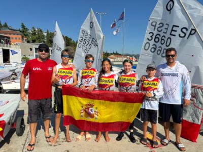 España revalida el título de campeona del mundo de Optimist por equipos España revalida el título de campeona del mundo de Optimist por equipos
