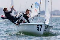 Jordi Xammar y Joan Herp, en el podio provisional de la ISAF Sailing World Cup