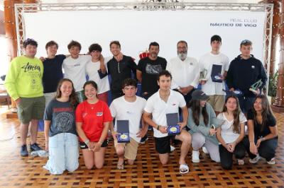 Jorge Villanueva, del Monte Real, y Javier Rasilla, del Náutico de Vigo, campeones gallegos de Snipe en la categoría juvenil 