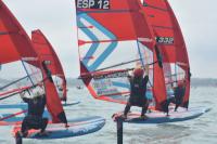 La andaluza Pilar Lamadrid y los baleares Nacho Baltasar y Andrea Torres, primeros líderes de los campeonatos de España de iQFOil