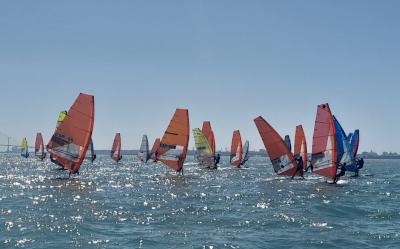 La flota andaluza domina la Copa de España de la clase Raceboard en El Puerto de Santa María