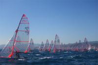 Los franceses Aristide Girou y Noah Chauvin, líderes en la primera jornada de la MedSailing de 29er en aguas del CN El Balís