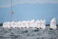 Los regatistas de Croacia, Suecia, Grecia, Tailandia e Italia repiten buenos resultados y presentan candidatura a dominar el Mundial de Optimist de la Costa Brava