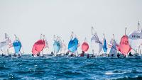 Regata MedSailing para las clases 29er y 420, que organiza el Club Nàutic El Balís