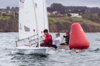 Roberto Bermúdez de Castro y Alvaro Sobral vencedores en clase Laser 4.7 y Radial del Trofeo Cora