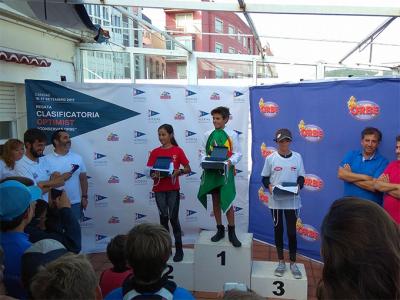 Yago Barca, de Sanxenxo el mejor en la Conservas Orbe de optimist Yago Barca, de Sanxenxo el mejor en la Conservas Orbe de optimist
